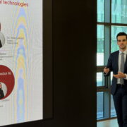 Thomas Le Goff présente ses recherches sur la gouvernance des systèmes d'IA agentiques à Séoul